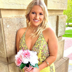 Meet your Posher, Ella